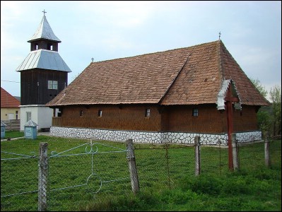 Lăcaşuri de cult din România; Biserica de lemn Sfinţii Arhangheli; ; ; 1762, ref. cu adăugiri ulterioare; 1762; ; Biserică de lemn; ortodox; Orthodox; orthodoxe; FĂRĂU; FĂRĂU; Alba; ; Arhiepiscopia Alba Iuliei; Mitropolia Clujului, Albei, Crişanei şi Maramureşului; 