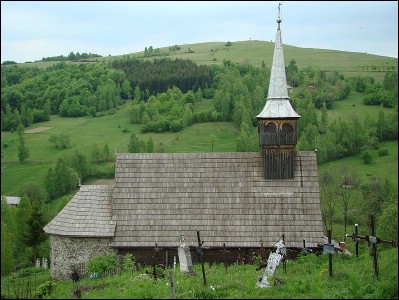 Lăcaşuri de cult din România; Biserica de lemn Sfinţii Arhangheli; ; ; 1751, adăugiri ulterioare; 1751; ; Biserică de lemn; ortodox; Orthodox; orthodoxe; GEOGEL; PONOR; Alba; ; Arhiepiscopia Alba Iuliei; Mitropolia Clujului, Albei, Crişanei şi Maramureşului; 
