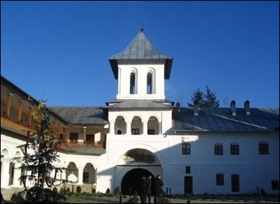 Lăcaşuri de cult din România; Ansamblul Mănăstirii Sf. Ierarh Nicolae Aninoasa; Mănăstirea Aninoasa; ; 1677-1729; 1677; 1729; Mănăstire; ortodox; Orthodox; orthodoxe; ANINOASA; ANINOASA; Argeş; Protopopiatul Câmpulung Muscel; Episcopia Argeşului şi Muscelului; Mitropolia Munteniei şi Dobrogei; 