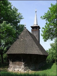 Lcauri de cult din Romnia; Biserica de lemn Sf. Apostoli Petru i Pavel; ; ; nc. sec. XVIII; 1701; 1711; Biseric de lemn; ortodox; Orthodox; orthodoxe; GHEGHIE; AUEU; Bihor; Protopopiatul Ortodox romn Oradea; Episcopia Oradiei, Bihorului i Slajului; Mitropolia Clujului, Albei, Crianei i Maramureului; 