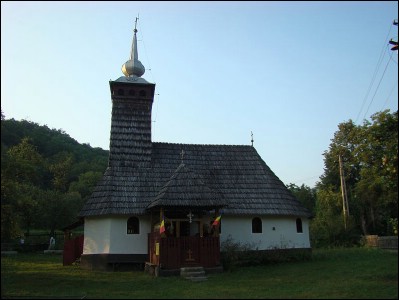 Lăcaşuri de cult din România; Biserica de lemn Sf. Arhangheli Mihail şi Gavril; ; ; sec. XVIII; 1701; 1800; Biserică de lemn; ortodox; Orthodox; orthodoxe; ALMAŞ-SĂLIŞTE; ZAM; Hunedoara; Protopopiatul Deva; Episcopia Aradului; Mitropolia Banatului; 