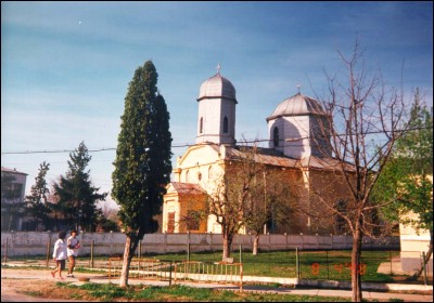 Lăcaşuri de cult din România; Biserica Sf. Nicolae; ; ; 1851; 1851; 1858; Biserică; ortodox; Orthodox; orthodoxe; CĂZĂNEŞTI; CĂZĂNEŞTI; Ialomiţa; Protoieria Urziceni; Episcopia Sloboziei şi Călăraşilor; Mitropolia Munteniei şi Dobrogei; 