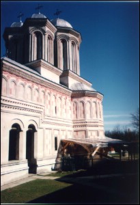 Lăcaşuri de cult din România; Ansamblul Mănăstirii Cuvioasa Paraschiva Gura Motrului; Mănăstirea Gura Motrului; ; sec. XVI; ref. 1653 şi modif. 1841 - 1852; 1501; 1600; Mănăstire; ortodox; Orthodox; orthodoxe; GURA MOTRULUI; BUTOIEŞTI; Mehedinţi; Protopopiatul Strehaia; Episcopia Severinului şi Strehaiei; Mitropolia Olteniei; 