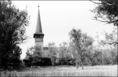 Lăcaşuri de cult din România; Biserica de lemn Sf. Arhangheli; ; ; 1813-1846; 1813; 1846; Biserică de lemn; ortodox; Orthodox; orthodoxe; VĂRAI; VALEA CHIOARULUI; Maramureş; Protopopiatul Ortodox român Chioar; Episcopia Maramureşului şi a Sătmarului; Mitropolia Clujului, Albei, Crişanei şi Maramureşului; 