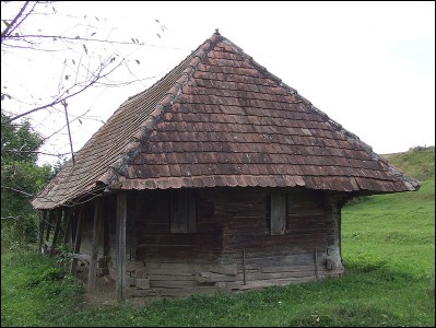 Lăcaşuri de cult din România; Biserica de lemn Sf. Arhangheli; ; ; sec. XVIII; 1701; 1800; Biserică de lemn; ortodox; Orthodox; orthodoxe; CHINCIUŞ; ADĂMUŞ; Mureş; Protopopiatul Tg. Mureş; Arhiepiscopia Alba Iuliei; Mitropolia Clujului, Albei, Crişanei şi Maramureşului; 