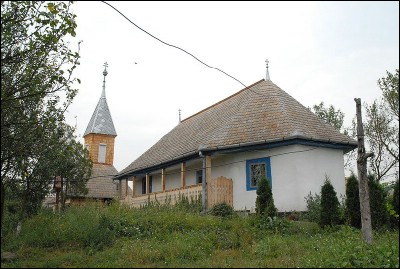Lăcaşuri de cult din România; Biserica de lemn Sf. Arhangheli; ; ; sec. XIX; 1801; 1900; Biserică de lemn; ortodox; Orthodox; orthodoxe; CRĂCIUNEŞTI; CRĂCIUNEŞTI; Mureş; Protopopiatul Tg. Mureş; Arhiepiscopia Alba Iuliei; Mitropolia Clujului, Albei, Crişanei şi Maramureşului; 
