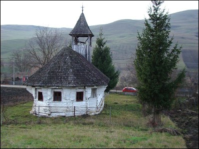 Lăcaşuri de cult din România; Biserica de lemn Sf. Apostoli Petru şi Pavel; ; ; sec. XVIII; 1701; 1800; Biserică de lemn; ortodox; Orthodox; orthodoxe; ICLĂNZEL; ICLĂNZEL; Mureş; ; Arhiepiscopia Alba Iuliei; Mitropolia Clujului, Albei, Crişanei şi Maramureşului; 