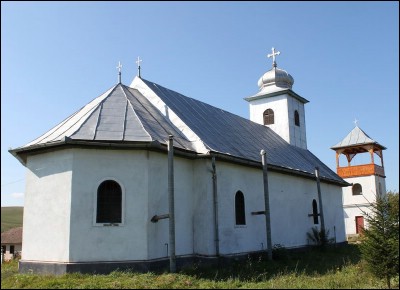 Lăcaşuri de cult din România; Biserica de lemn Sf. Arhangheli; ; ; sec. XX; 1901; 2000; Biserică de lemn; ortodox; Orthodox; orthodoxe; TUŞINU; SÂNPETRU DE CÂMPIE; Mureş; Protoieria Alba Iulia; Arhiepiscopia Alba Iuliei; Mitropolia Clujului, Albei, Crişanei şi Maramureşului; 
