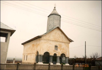 Lăcaşuri de cult din România; Biserica Sf. Voievozi; ; ; 1802; modificări 1904; 1802; ; Biserică; ortodox; Orthodox; orthodoxe; DELENI; TESLUI; Olt; Protoieria Slatina II Nord, Cod Fiscal: 15022767, Adresa: Str. Dinu Lipati, Nr. 21, Tel/Fax: 0249-420112, 0728107836, Protoiereu Pc Pr. Nicolae Nicolaescu.; Episcopia Slatinei şi Romanaţilor; Mitropolia Olteniei; 