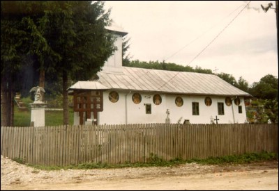 Lăcaşuri de cult din România; Biserica Cuvioasa Paraschiva; ; ; 1794; ref. 1872; 1794; ; Biserică; ortodox; Orthodox; orthodoxe; DIENCI; VULTUREŞTI; Olt; Protoieria Slatina II Nord, Cod Fiscal: 15022767, Adresa: Str. Dinu Lipati, Nr. 21, Tel/Fax: 0249-420112, 0728107836, Protoiereu Pc Pr. Nicolae Nicolaescu.; Episcopia Slatinei şi Romanaţilor; Mitropolia Olteniei; 