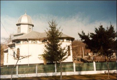 Lăcaşuri de cult din România; Biserica Sf. Voievozi; ; ; 1849-1856; 1849; 1856; Biserică; ortodox; Orthodox; orthodoxe; DOBROTEASA; DOBROTEASA; Olt; Protoieria Slatina II Nord, Cod Fiscal: 15022767, Adresa: Str. Dinu Lipati, Nr. 21, Tel/Fax: 0249-420112, 0728107836, Protoiereu Pc Pr. Nicolae Nicolaescu.; Episcopia Slatinei şi Romanaţilor; Mitropolia Olteniei; 