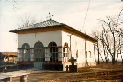 Lăcaşuri de cult din România; Biserica Sf. Împăraţi Constantin şi Elena; ; ; 1830; rep. 1937; 1830; ; Biserică; ortodox; Orthodox; orthodoxe; GRECI; OSICA DE SUS; Olt; Protoieria Caracal, Cod fiscal: 4284630, Adresa: Str. Nicolae Titulescu nr. 8, Str. Nicolae Titulescu, 8, TEL/FAX: 0249-512060, 0728107831, 0745597225, Protoiereu PC. Pr. Marin Răducanu.; Episcopia Slatinei şi Romanaţilor; Mitropolia Olteniei; 