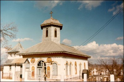 Lăcaşuri de cult din România; Biserica Sf. Dumitru; ; ; 1900; 1900; ; Biserică; ortodox; Orthodox; orthodoxe; IANCU JIANU; IANCU JIANU; Olt; Protoieria Slatina II Nord, Cod Fiscal: 15022767, Adresa: Str. Dinu Lipati, Nr. 21, Tel/Fax: 0249-420112, 0728107836, Protoiereu Pc Pr. Nicolae Nicolaescu.; Episcopia Slatinei şi Romanaţilor; Mitropolia Olteniei; 