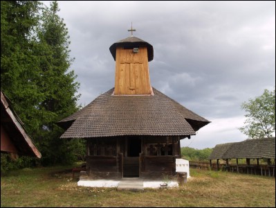 Lăcaşuri de cult din România; Biserica de lemn Adormirea Maicii Domnului; ; ; 1766-1771; 1766; 1771; Biserică de lemn; ortodox; Orthodox; orthodoxe; LELEASCA; LELEASCA; Olt; Protoieria Slatina II Nord, Cod Fiscal: 15022767, Adresa: Str. Dinu Lipati, Nr. 21, Tel/Fax: 0249-420112, 0728107836, Protoiereu Pc Pr. Nicolae Nicolaescu.; Episcopia Slatinei şi Romanaţilor; Mitropolia Olteniei; 