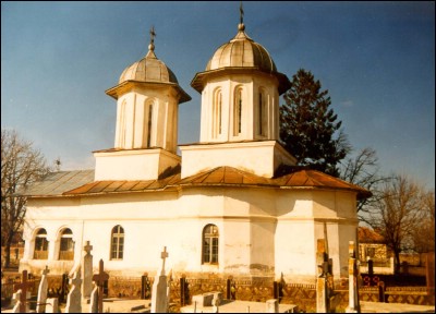 Lăcaşuri de cult din România; Biserica Adormirea Maicii Domnului; ; ; 1590; ref. în sec. XVIII, reparată şi zugrăvită 1872; restaurată în 1947; 1590; 1600; Biserică; ortodox; Orthodox; orthodoxe; LIICENI; DRĂGHICENI; Olt; Protoieria Caracal, Cod fiscal: 4284630, Adresa: Str. Nicolae Titulescu nr. 8, Str. Nicolae Titulescu, 8, TEL/FAX: 0249-512060, 0728107831, 0745597225, Protoiereu PC. Pr. Marin Răducanu.; Episcopia Slatinei şi Romanaţilor; Mitropolia Olteniei; 