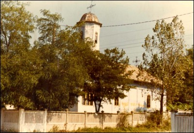 Lăcaşuri de cult din România; Biserica de lemn Sf. Nicolae; ; ; 1857; 1857; ; Biserică de lemn; ortodox; Orthodox; orthodoxe; PERIEŢII DE JOS; PERIEŢI; Olt; Protoieria Slatina I Sud, Cod Fiscal: 5342950, Adresa: Str. Lipscani, Nr.26, Tel/Fax: 0249-421660, 0733504013, Protoiereu Pc Pr. Marian Mazilu.; Episcopia Slatinei şi Romanaţilor; Mitropolia Olteniei; 