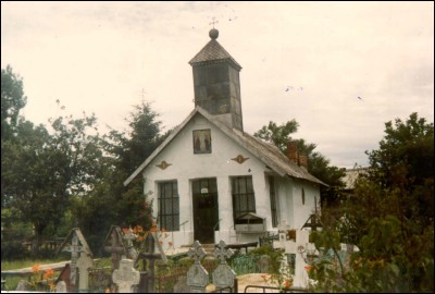 Lăcaşuri de cult din România; Biserica de lemn Sf. Arhangheli; ; ; 1899, reparată 1903; 1880; ; Biserică de lemn; ortodox; Orthodox; orthodoxe; VLĂNGĂREŞTI; VULTUREŞTI; Olt; Protoieria Slatina II Nord, Cod Fiscal: 15022767, Adresa: Str. Dinu Lipati, Nr. 21, Tel/Fax: 0249-420112, 0728107836, Protoiereu Pc Pr. Nicolae Nicolaescu.; Episcopia Slatinei şi Romanaţilor; Mitropolia Olteniei; 