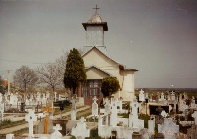 Lăcaşuri de cult din România; Biserica Sf. Ierarh Nicolae; ; ; 1864; 1864; ; Biserică; ortodox; Orthodox; orthodoxe; CRIVA DE JOS, oraş PIATRA OLT; ; Olt; Protoieria Caracal, Cod fiscal: 4284630, Adresa: Str. Nicolae Titulescu nr. 8, Str. Nicolae Titulescu, 8, TEL/FAX: 0249-512060, 0728107831, 0745597225, Protoiereu PC. Pr. Marin Răducanu.; Episcopia Slatinei şi Romanaţilor; Mitropolia Olteniei; 