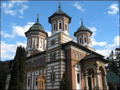 Lăcaşuri de cult din România; Biserica Sfânta Treime; Biserica nouă a Mănăstirii Sinaia; ; 1842-18466; 1842; 1846; Biserică; ortodox; Orthodox; orthodoxe; SINAIA; ; Prahova; Protoieria Câmpina; Arhiepiscopia Bucureştilor; Mitropolia Munteniei şi Dobrogei; 