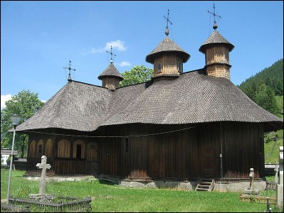 Lcauri de cult din Romnia; Biserica de lemn Sf. Nicolae; ; ; 1800; 1800; ; Biseric de lemn; ortodox; Orthodox; orthodoxe; COLACU; FUNDU MOLDOVEI; Suceava; Protopopiatul Cmpulung; Arhiepiscopia Sucevei i a Rduilor; Mitropolia Moldovei i Bucovinei; 