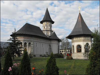 Lăcaşuri de cult din România; Mănăstirea Sf. Gheorghe; ; ; 2/2 sec. XIX, ref. 2000; 1851; 2000; Mănăstire; ortodox; Orthodox; orthodoxe; CĂMÂRZANI; VADU MOLDOVEI; Suceava; Protopopiatul Fălticeni; Arhiepiscopia Sucevei şi a Rădăuţilor; Mitropolia Moldovei şi Bucovinei; 
