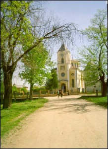 Lăcaşuri de cult din România; Biserica Sf. Trei Ierarhi; ; ; 1835-1857; 1835; 1857; Biserică; ortodox; Orthodox; orthodoxe; ISLAZ; ISLAZ; Teleorman; ; Episcopia Alexandriei şi Teleormanului; Mitropolia Munteniei şi Dobrogei; 