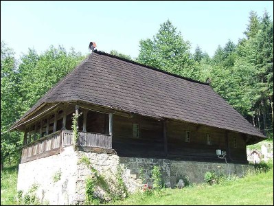 Lăcaşuri de cult din România; Biserica de lemn Adormirea Maicii Domnului; Biserica schituluiGrămeşti; ; 1664, pe ruinele uneia de secol XVI; 1664; ; Biserică de lemn; ortodox; Orthodox; orthodoxe; PIETRENI; COSTEŞTI; Vâlcea; Protopopiatul Râmnicu Vâlcea; Arhiepiscopia Râmnicului; Mitropolia Olteniei; 