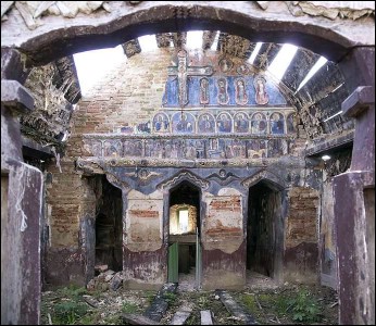 Lăcaşuri de cult din România; Biserica de lemn Cuvioasa Paraschiva; ; ; 1746, extinsă 1839; 1746; ; Biserică de lemn; ortodox; Orthodox; orthodoxe; SINEŞTI; SINEŞTI; Vâlcea; ; Episcopia Râmnicului; Mitropolia Olteniei; 