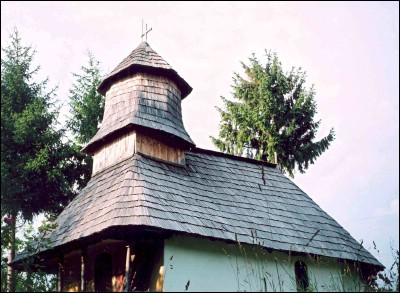 Lăcaşuri de cult din România; Biserica de lemn Buna Vestire,Cuvioasa Paraschiva; ; ; 3/4 sec. XVIII; 1751; 1775; Biserică de lemn; ortodox; Orthodox; orthodoxe; SLĂTIOARA; SLĂTIOARA; Vâlcea; ; Arhiepiscopia Râmnicului; Mitropolia Olteniei; 