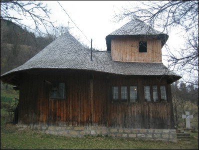 Lăcaşuri de cult din România; Biserica de lemn Sf. Nicolae; ; ; sf. XVIII, 1900; 1900; 1900; Biserică de lemn; ortodox; Orthodox; orthodoxe; NISTOREŞTI; NISTOREŞTI; Vrancea; ; Arhiepiscopia Buzăului şi Vrancei; Mitropolia Munteniei şi Dobrogei; 