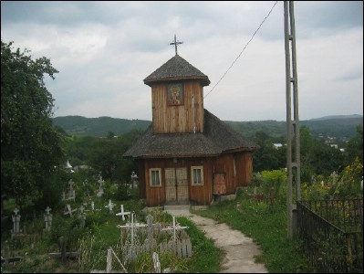 Lăcaşuri de cult din România; Biserica de lemn Sf. Voievozi; ; ; 1913; 1913; ; Biserică de lemn; ortodox; Orthodox; orthodoxe; PĂULEŞTI; TULNICI; Vrancea; ; Arhiepiscopia Buzăului şi Vrancei; Mitropolia Munteniei şi Dobrogei; 