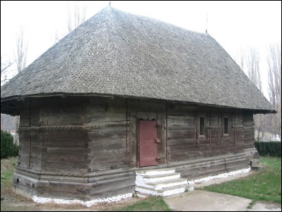 Lăcaşuri de cult din România; Biserica de lemn Cuvioasa Paraschiva; ; ; sec. XVII; 1601; 1700; Biserică de lemn; ortodox; Orthodox; orthodoxe; RUGINEŞTI; RUGINEŞTI; Vrancea; ; Arhiepiscopia Buzăului şi Vrancei; Mitropolia Munteniei şi Dobrogei; 
